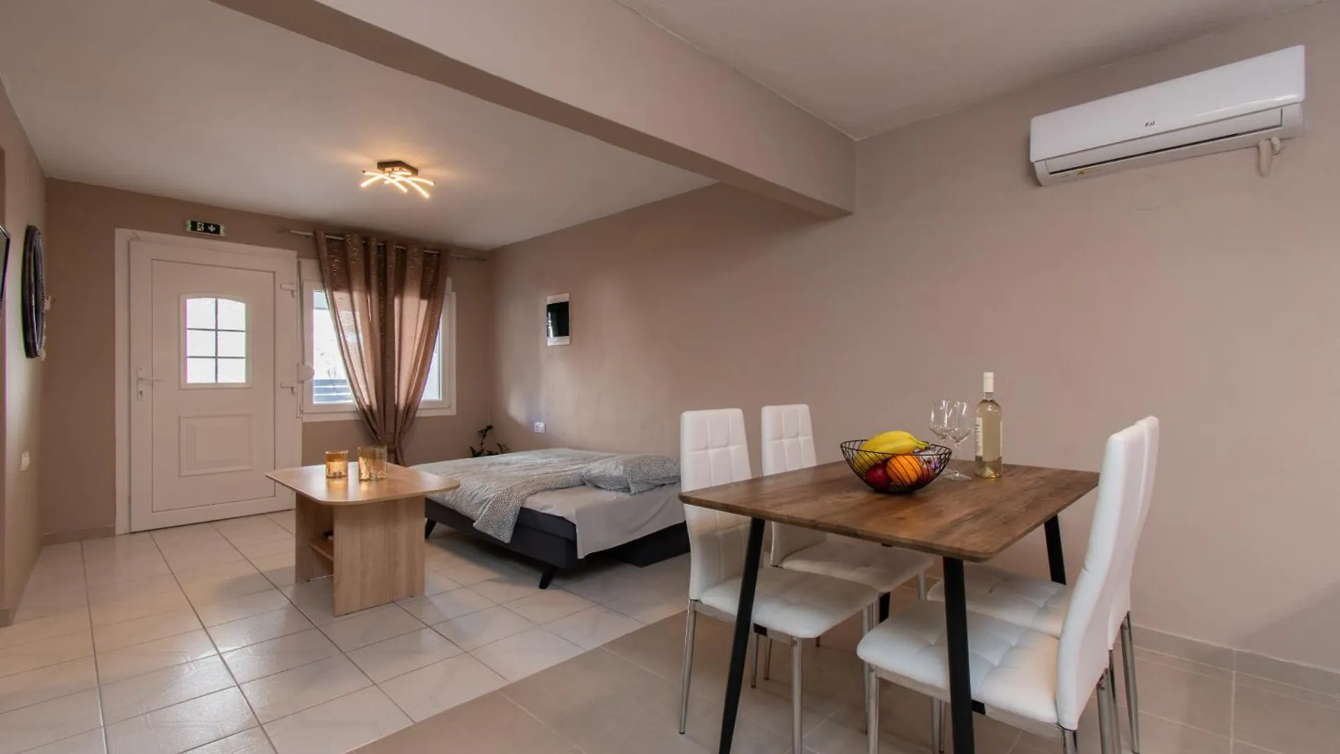 Apartment Avli Home Neos Marmaras Greece