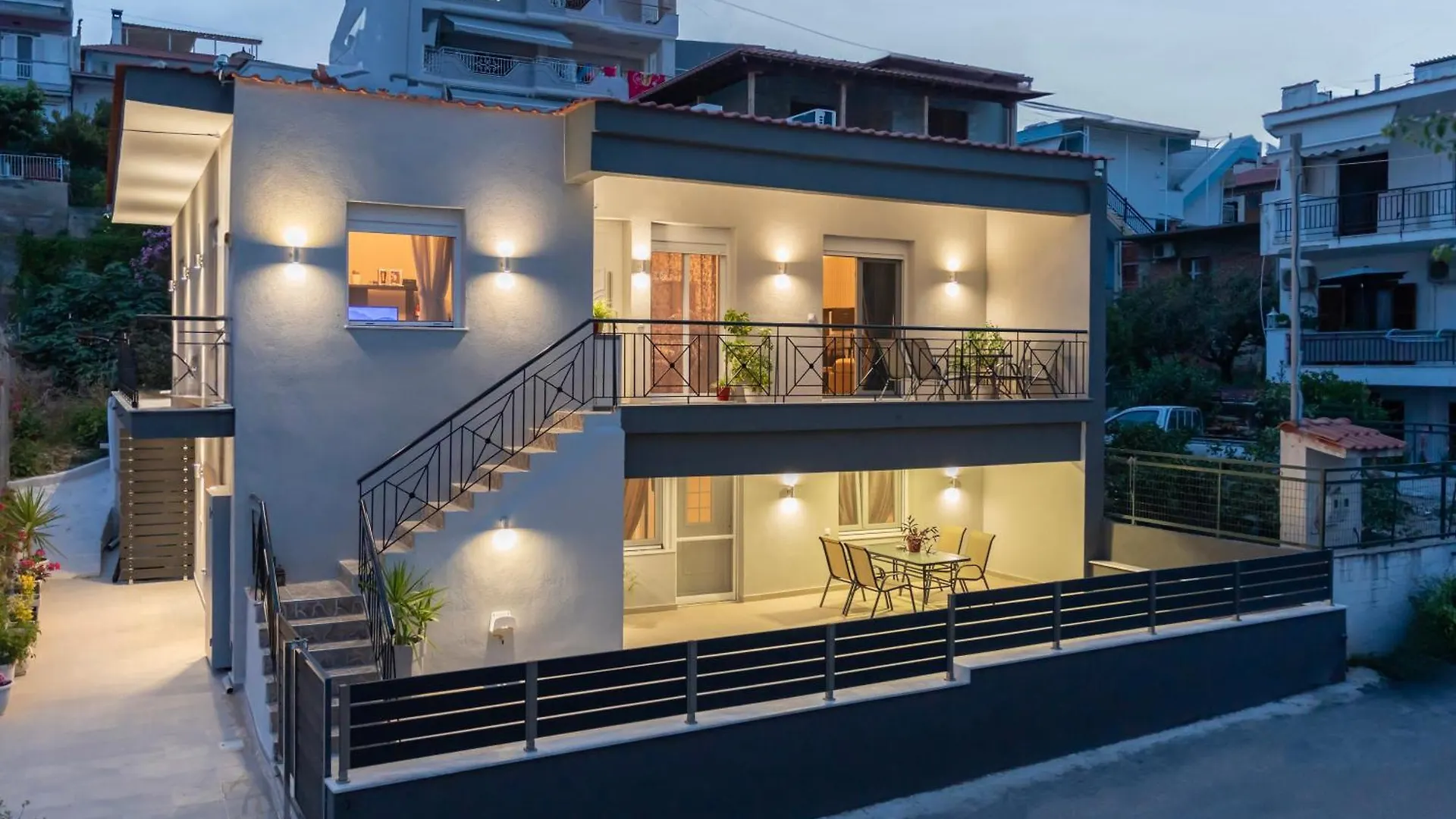 Avli Home location